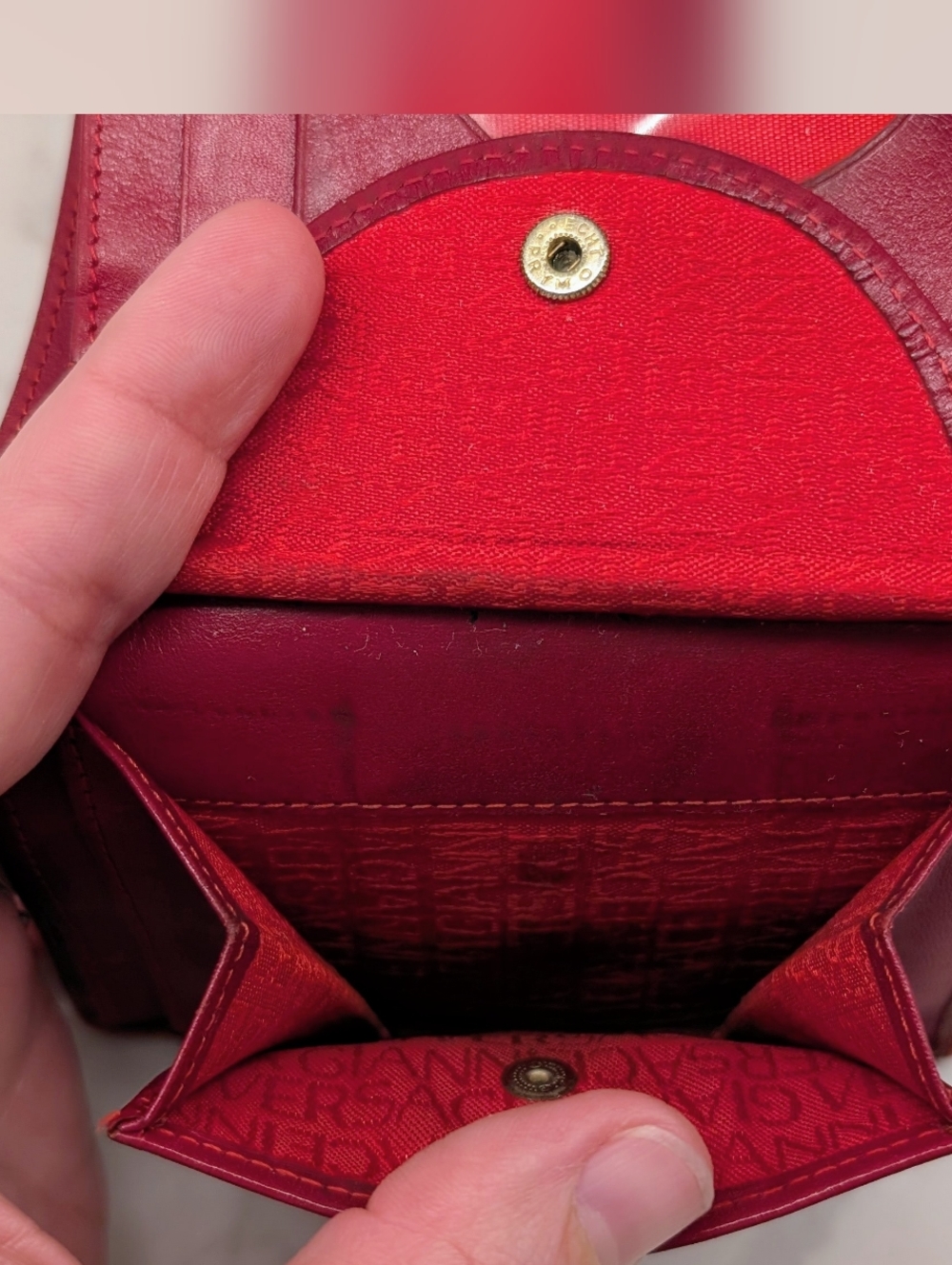 Gianni Versace Red Croc-Embossed Leather Wallet - Picture 9 of 9